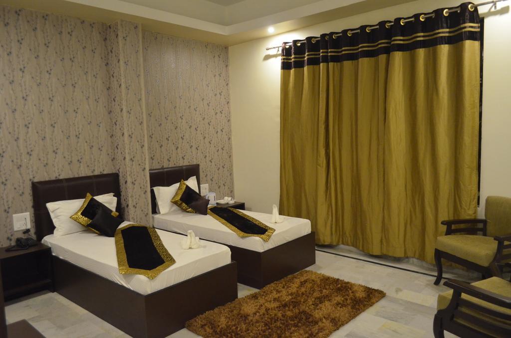 Red Orchid Hotel Meerut Værelse billede