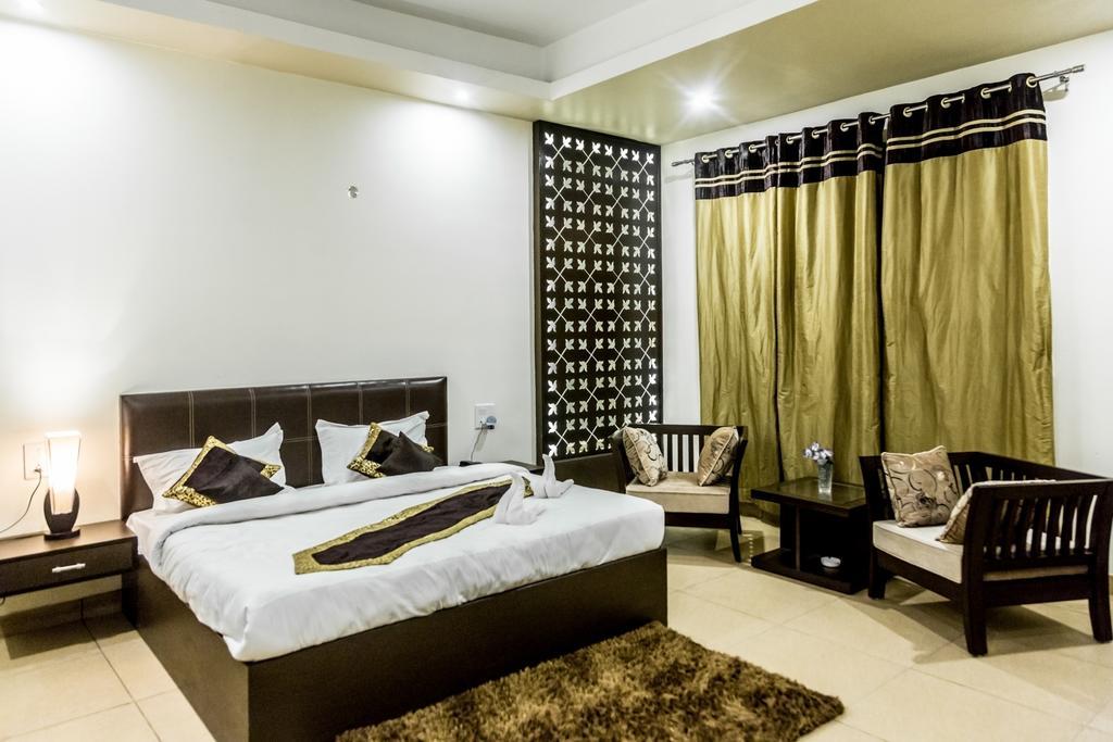Red Orchid Hotel Meerut Eksteriør billede